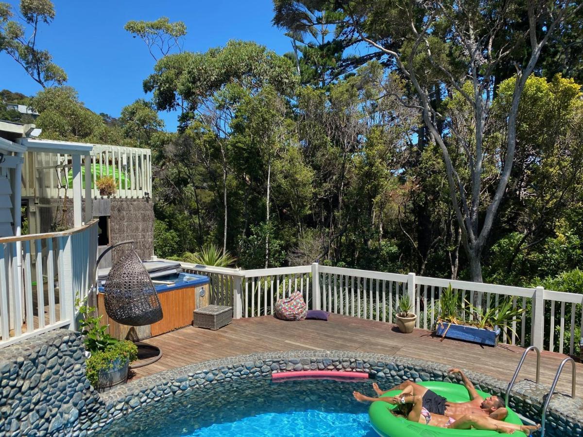Hekerua Lodge Backpackers Oneroa Exterior foto