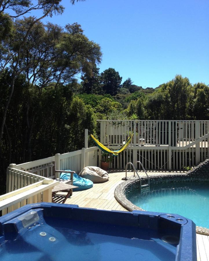 Hekerua Lodge Backpackers Oneroa Exterior foto