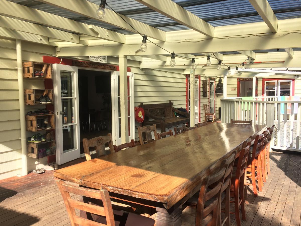 Hekerua Lodge Backpackers Oneroa Exterior foto